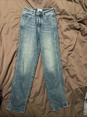 Women’s High-Rise Straight Leg Jeans